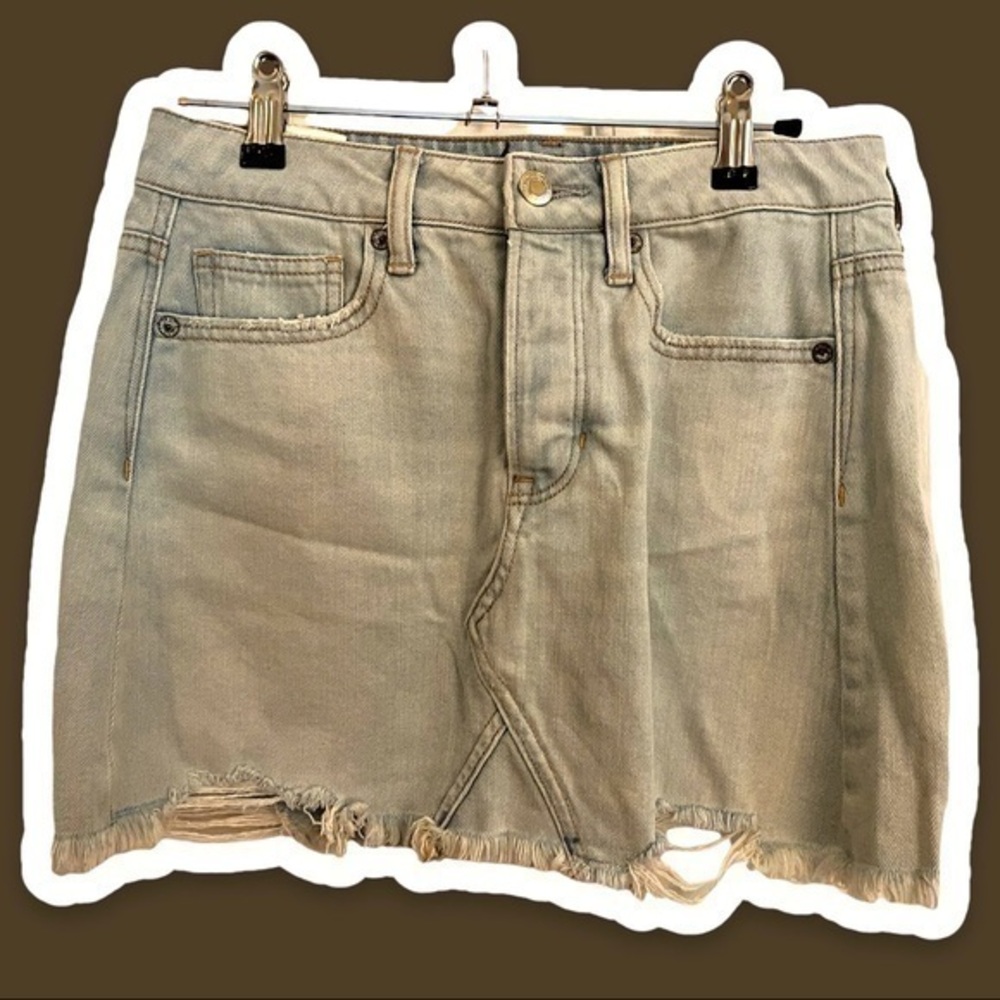 AEO 2 Light Wash Raw-Hem Denim Mini Skirt